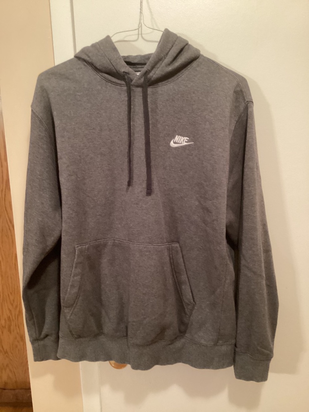 Nike casual pullover hoodie (L)